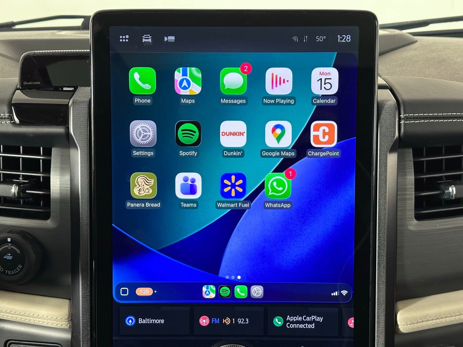 Used 2023 Ford Expedition Platinum image 3