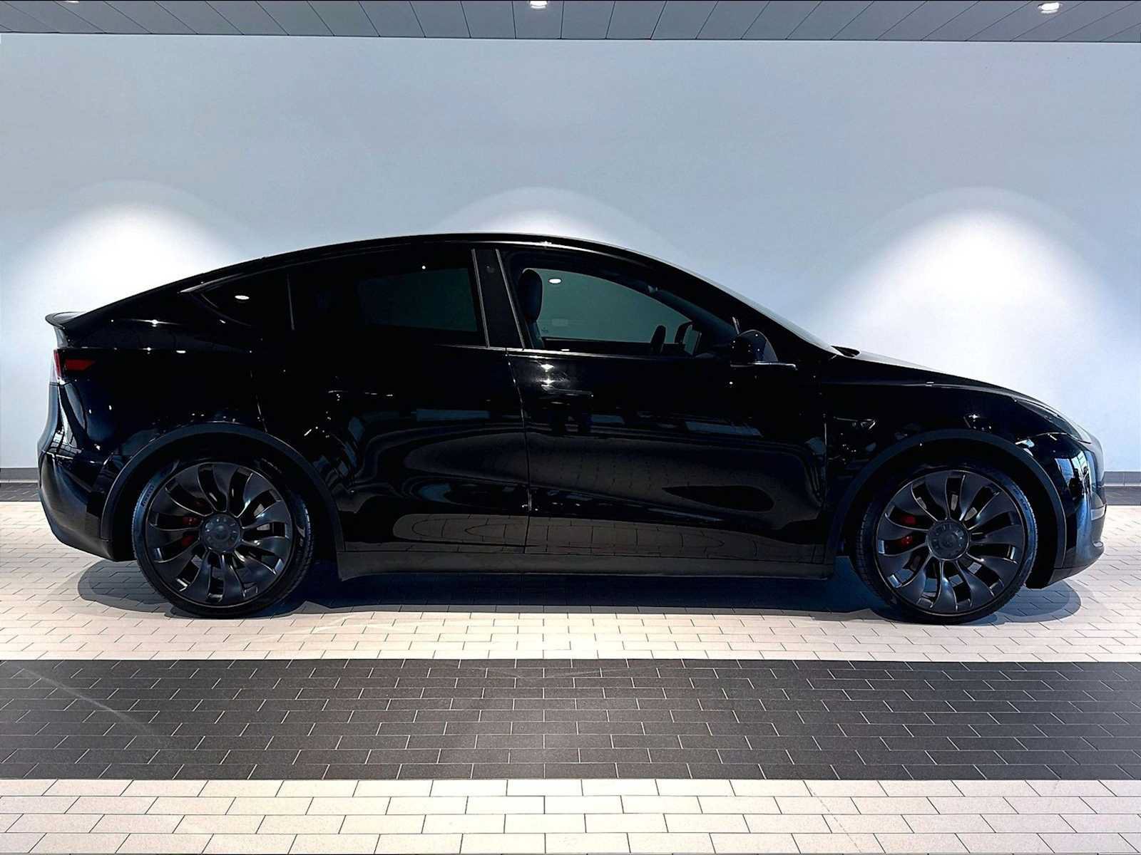 Used 2022 Tesla Model Y Performance AWD/4WD image 12