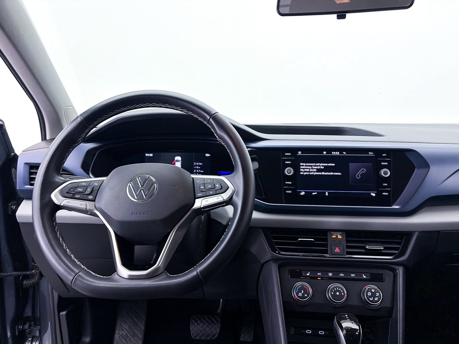 Used 2022 Volkswagen Taos SE FWD image 5