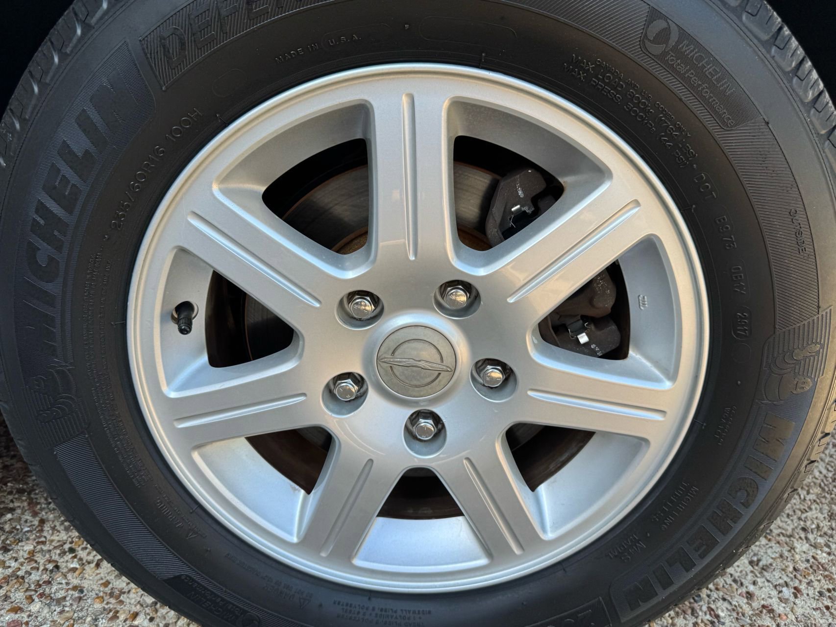 Used 2012 Chrysler Town & Country Touring w/ Entertainment Group #1 FWD image 36