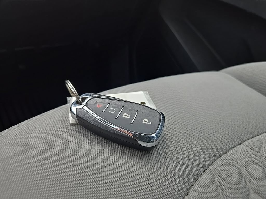 Used 2018 Chevrolet Equinox LS AWD/4WD image 11