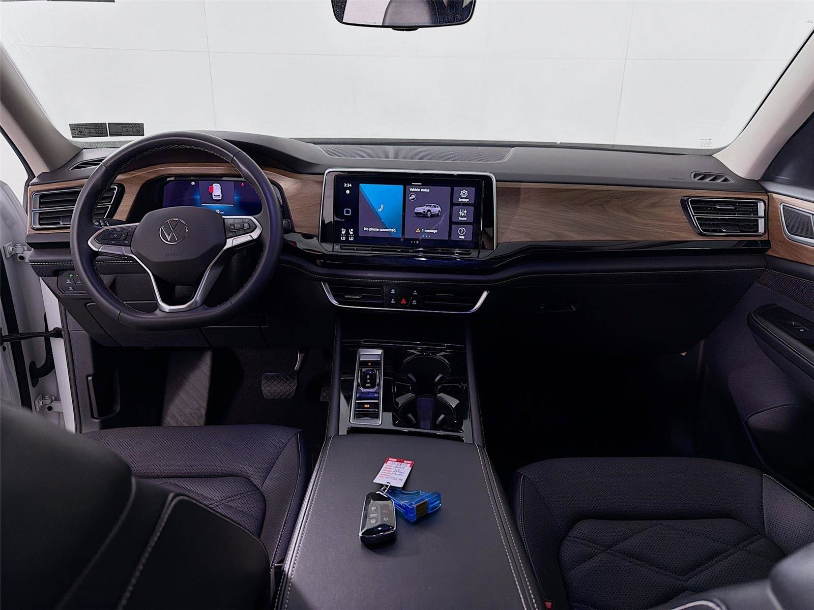 Used 2024 Volkswagen Atlas SE image 22