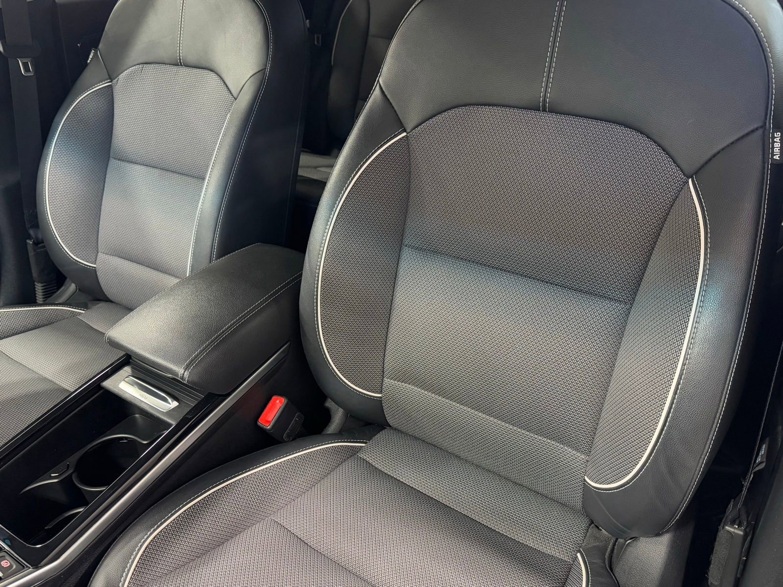 Used 2022 Kia Niro EX w/ Cold Weather Package image 32