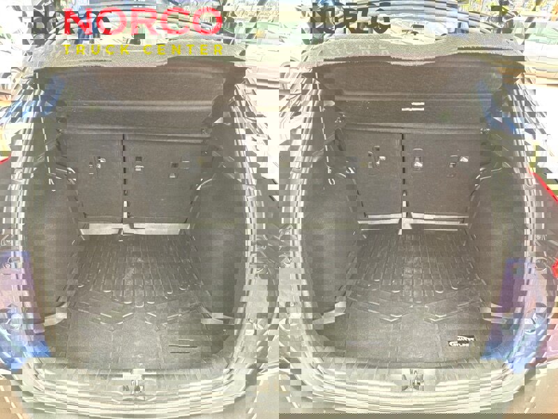 Used 2019 Nissan Kicks SV image 11