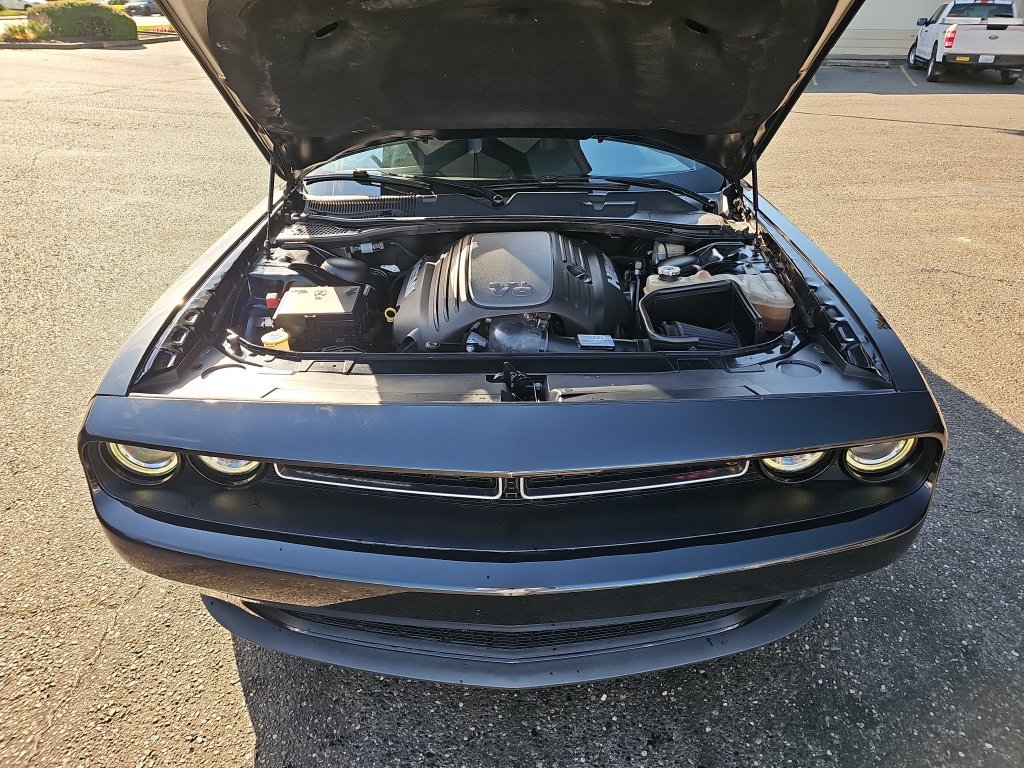 Used 2015 Dodge Challenger R/T w/ Quick Order Package 28B R/T RWD image 40