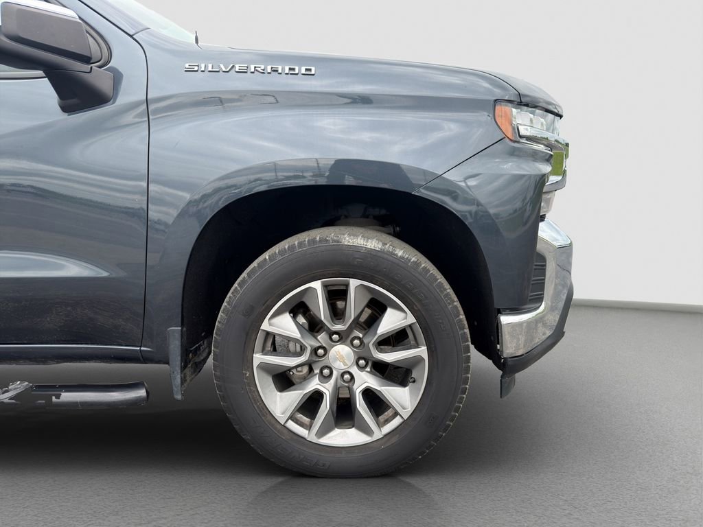 Used 2022 Chevrolet Silverado 1500 LT AWD/4WD image 23