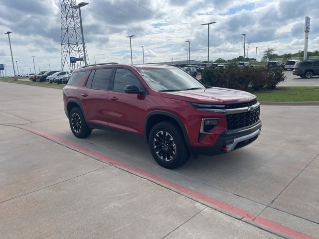 Used 2025 Chevrolet Traverse Z71 w/ Driver Confidence Package AWD/4WD image 7