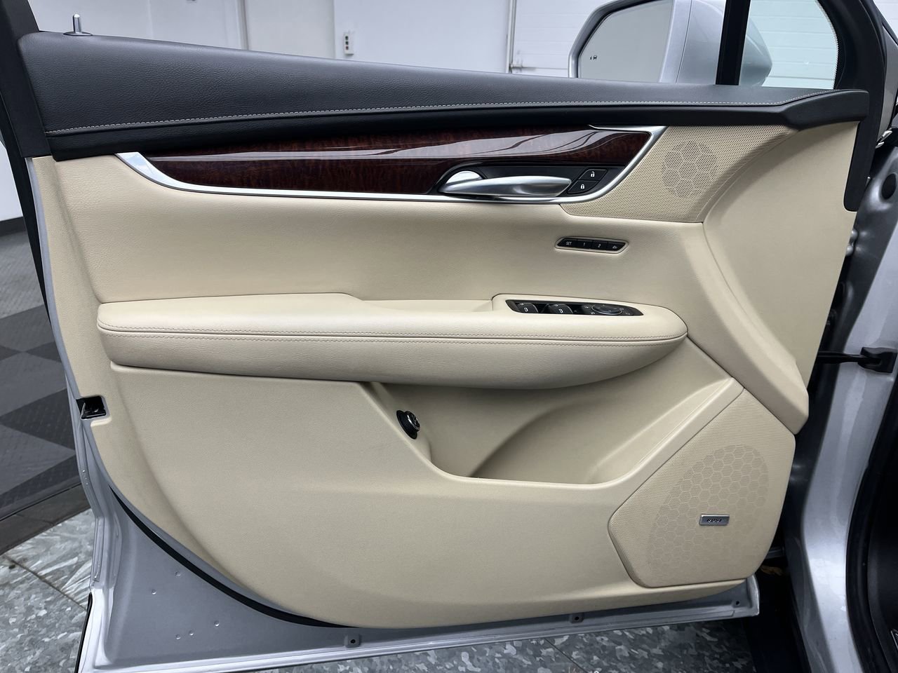 Used 2019 Cadillac XT5 Luxury image 8