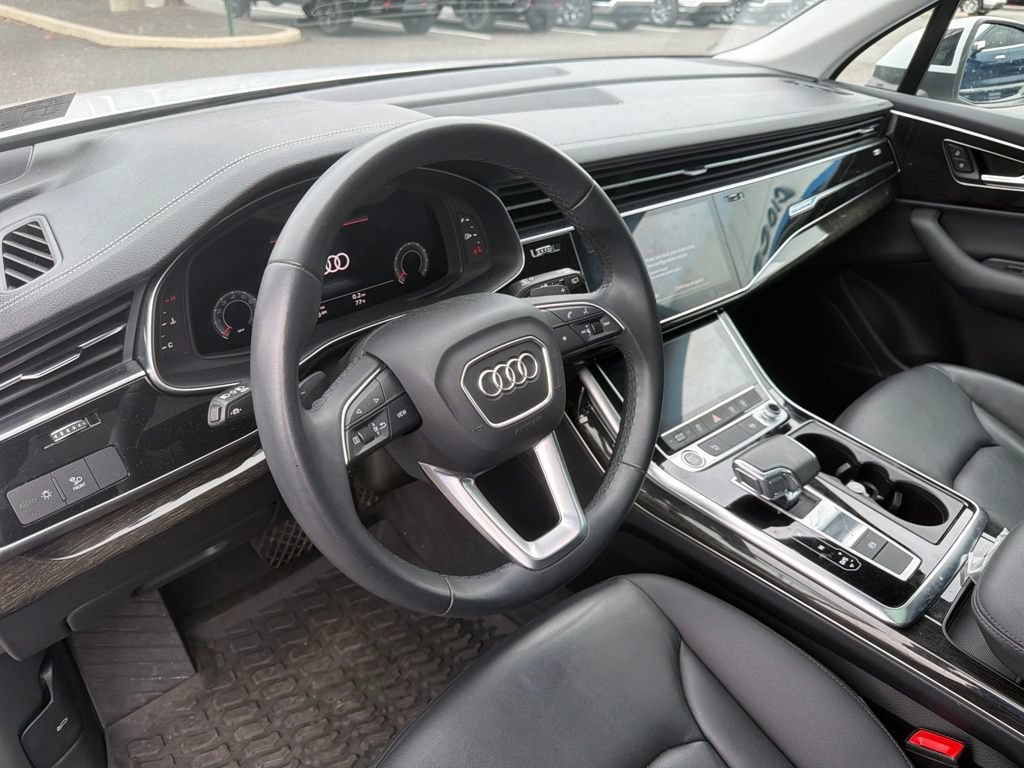 Used 2023 Audi Q7 3.0T Premium w/ Convenience Package AWD/4WD image 11