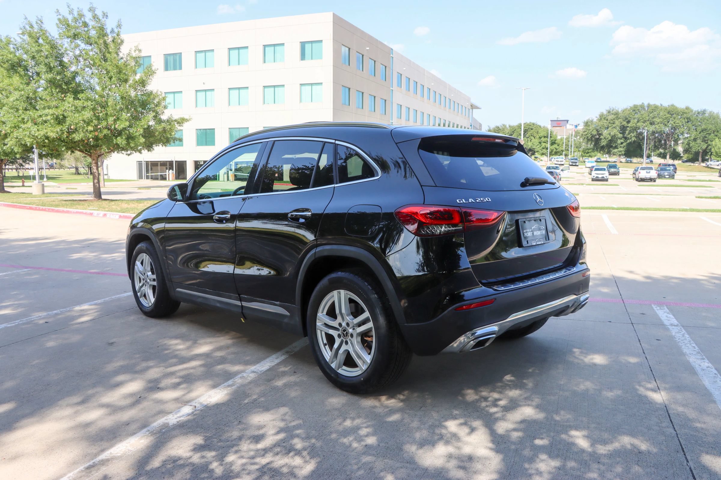 Used 2021 Mercedes-Benz GLA 250 w/ Premium Package image 5