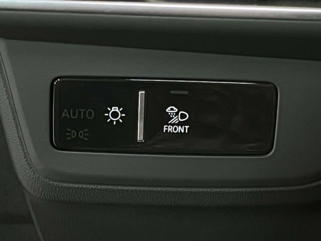 Used 2024 Audi e-tron GT Premium Plus AWD/4WD image 38