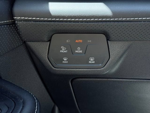 Used 2025 Volkswagen Atlas SE AWD/4WD image 37