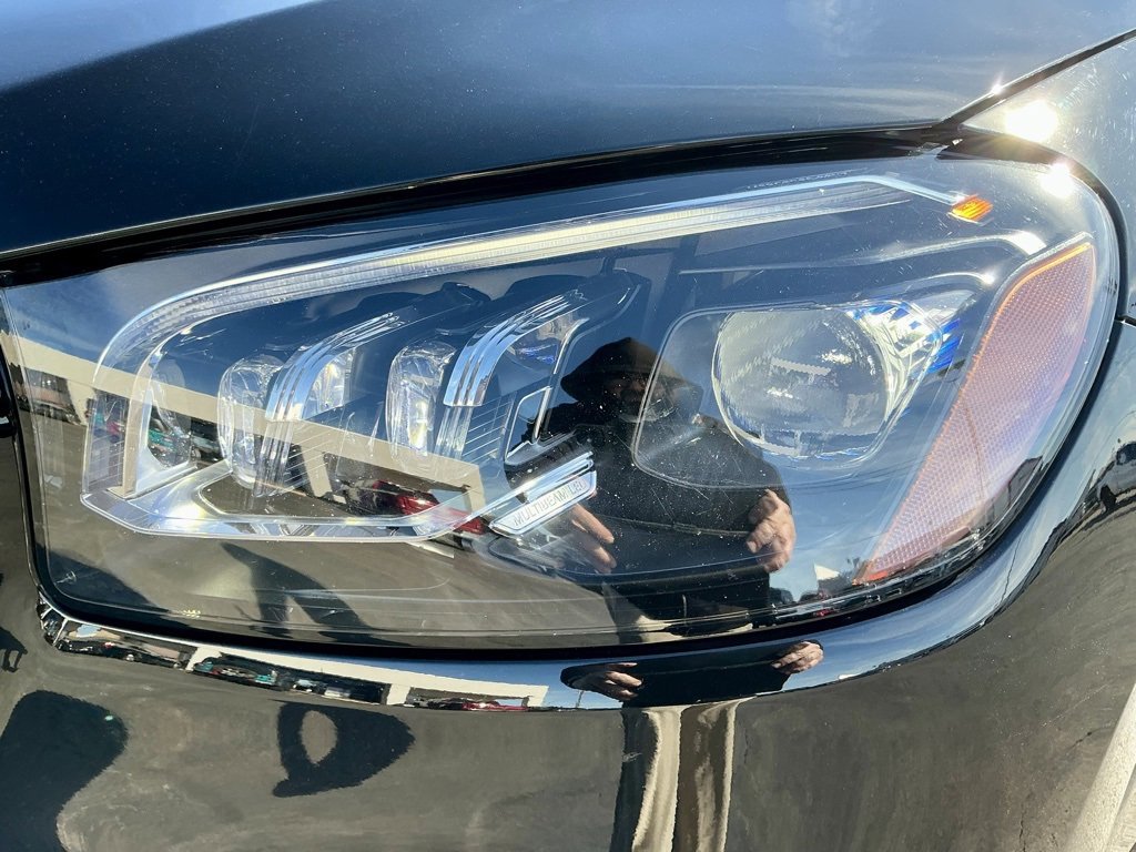 Used 2021 Mercedes-Benz GLS 580 4MATIC image 10