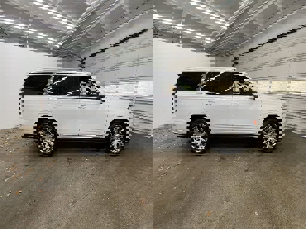 Certified 2024 Cadillac Escalade Premium Luxury Platinum image 7