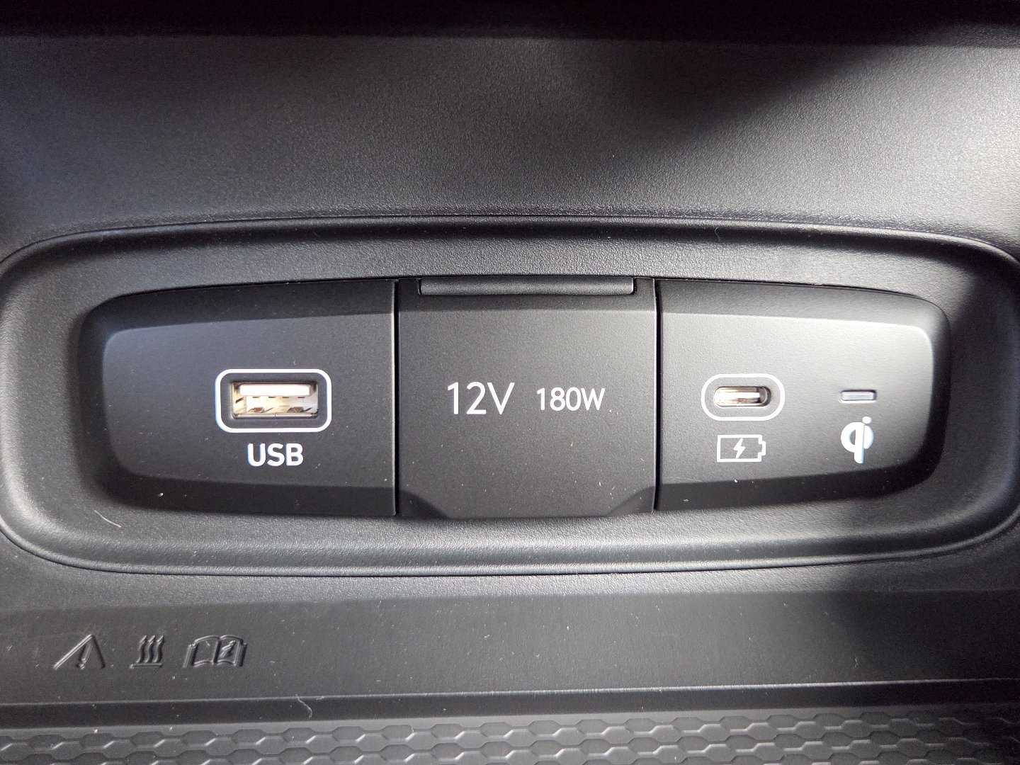 New 2026 Hyundai Venue SEL FWD image 11
