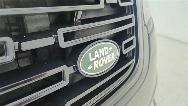 Used 2024 Land Rover Range Rover Velar Dynamic SE image 17