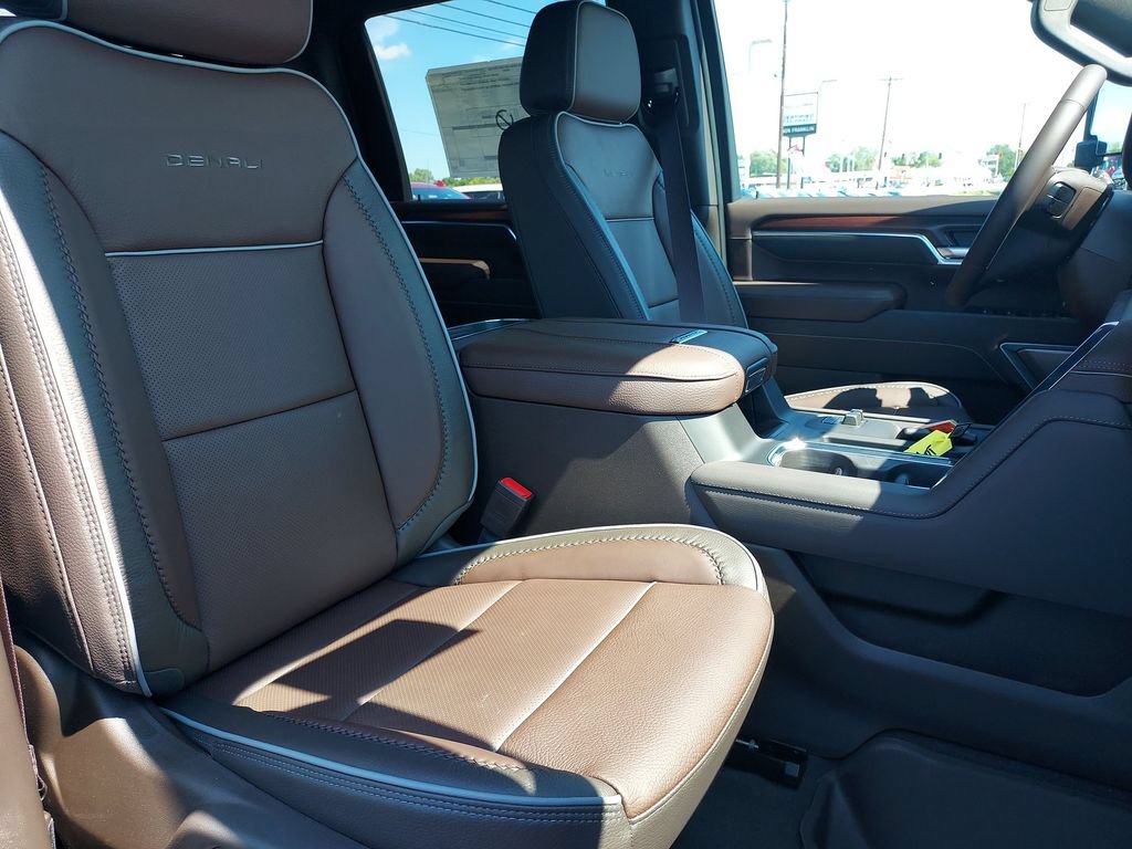 New 2026 GMC Sierra 2500 Denali w/ Technology Package AWD/4WD image 31