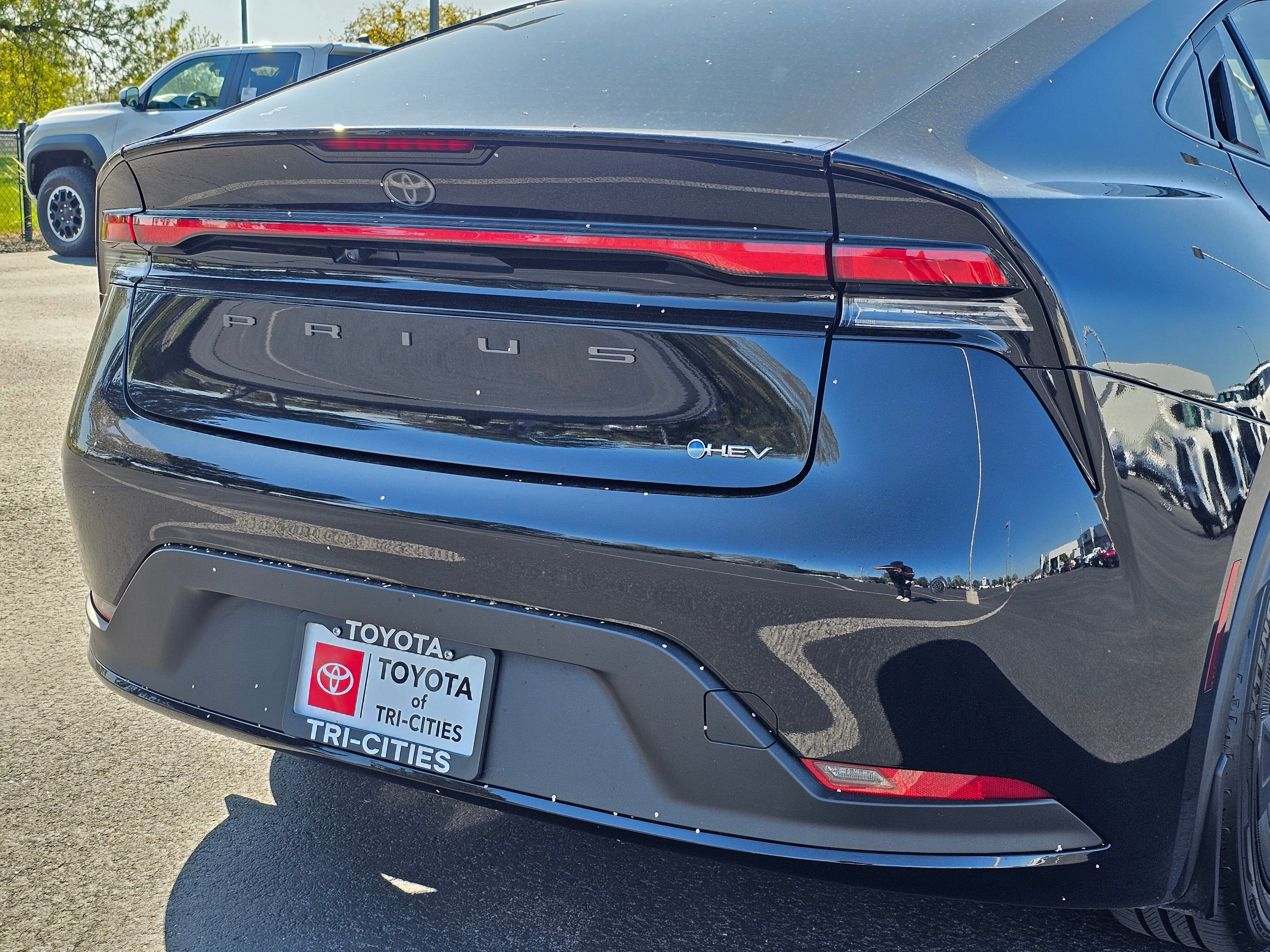 Used 2024 Toyota Prius LE image 42