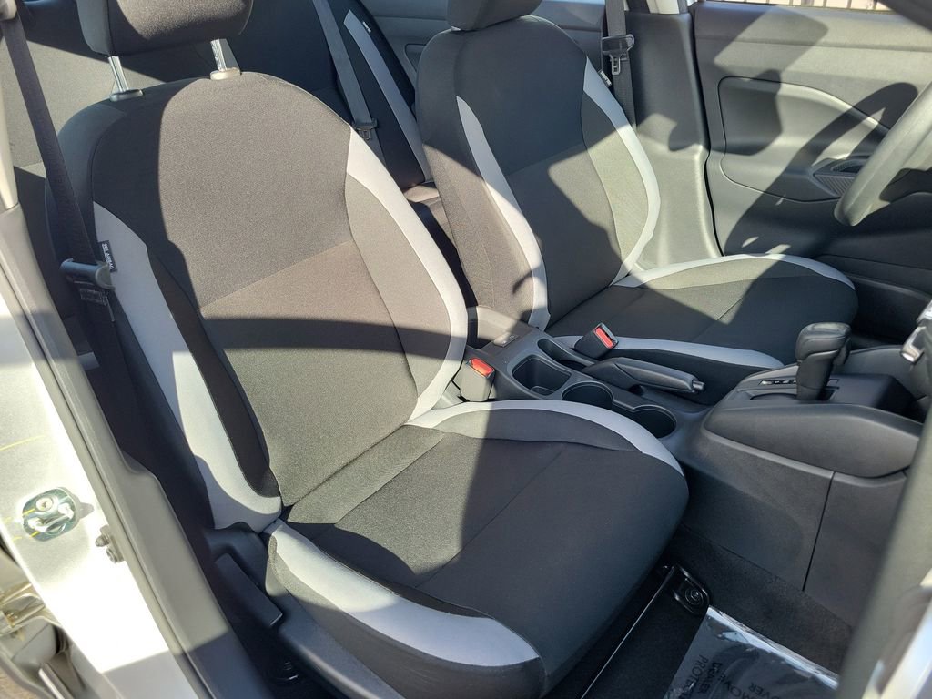 Used 2025 Nissan Versa S w/ Trunk Package image 18