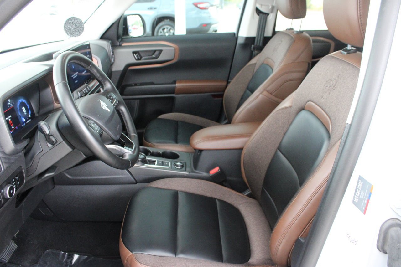 Used 2025 Ford Bronco Sport Outer Banks AWD/4WD image 11