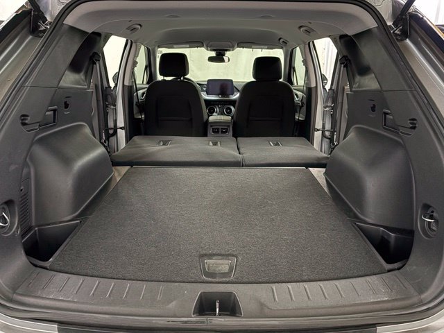 Used 2025 Chevrolet Blazer LT FWD image 11