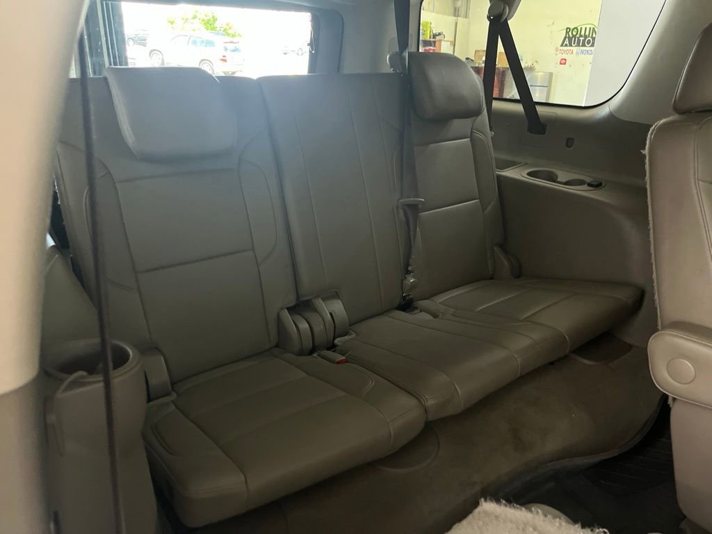 Used 2019 Chevrolet Suburban Premier AWD/4WD image 18