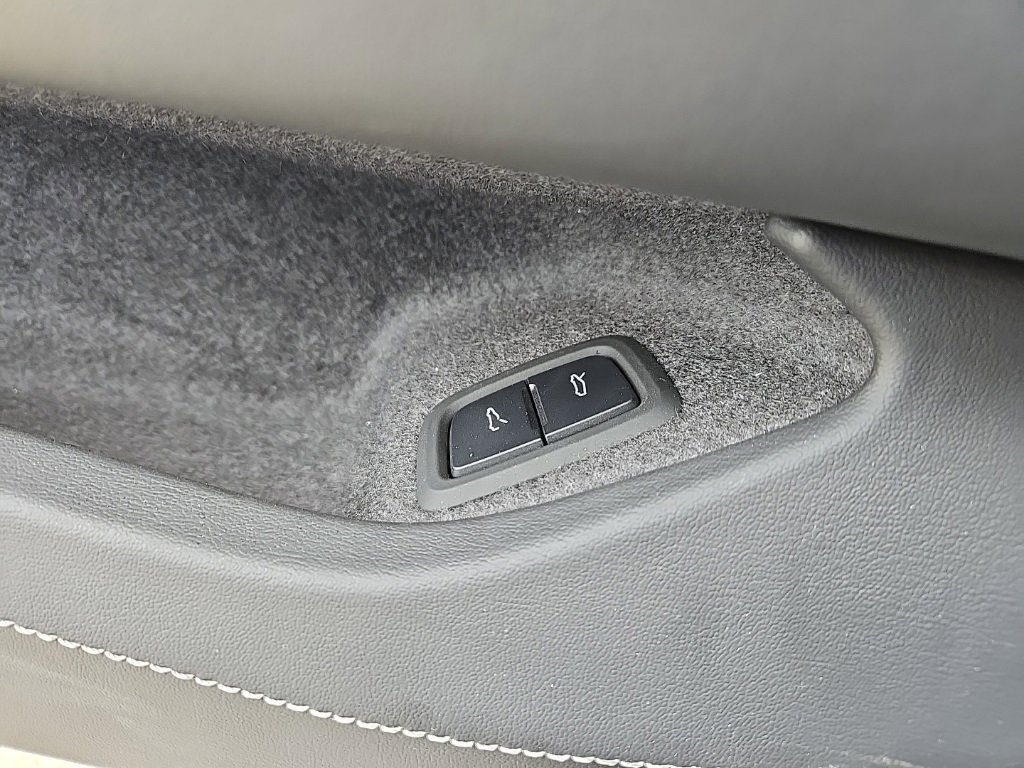 Used 2021 Chevrolet Corvette Stingray Preferred Conv w/ Battery Protection Package image 45