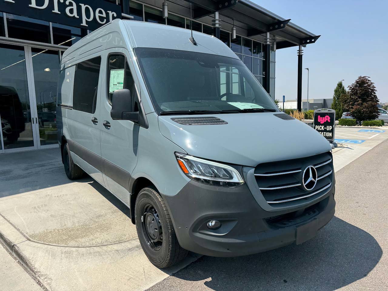 Used 2024 Mercedes-Benz Sprinter 144 Cargo image 11