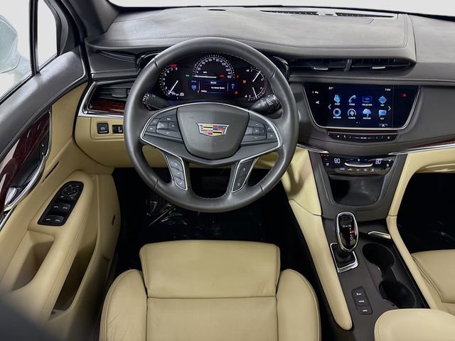 Used 2017 Cadillac XT5 Premium Luxury w/ Driver Assist Package image 24