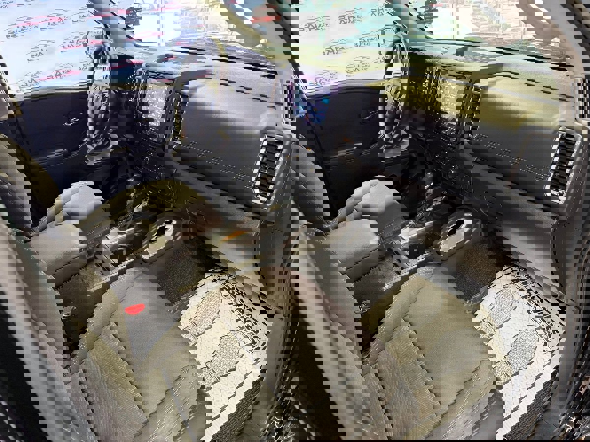 Used 2024 Nissan Frontier SV image 58