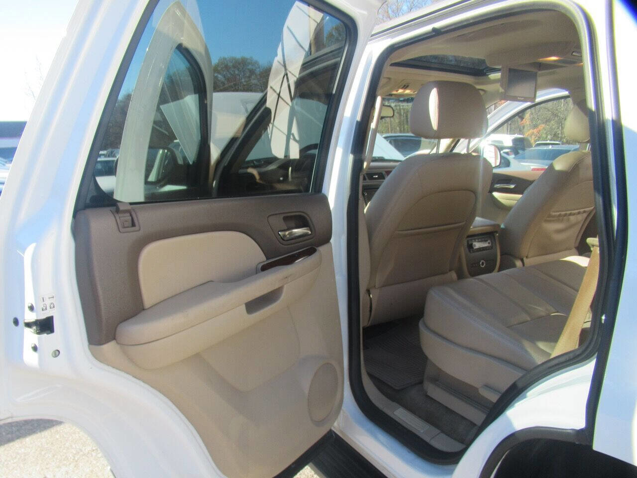 Used 2009 GMC Yukon 4WD Hybrid image 28