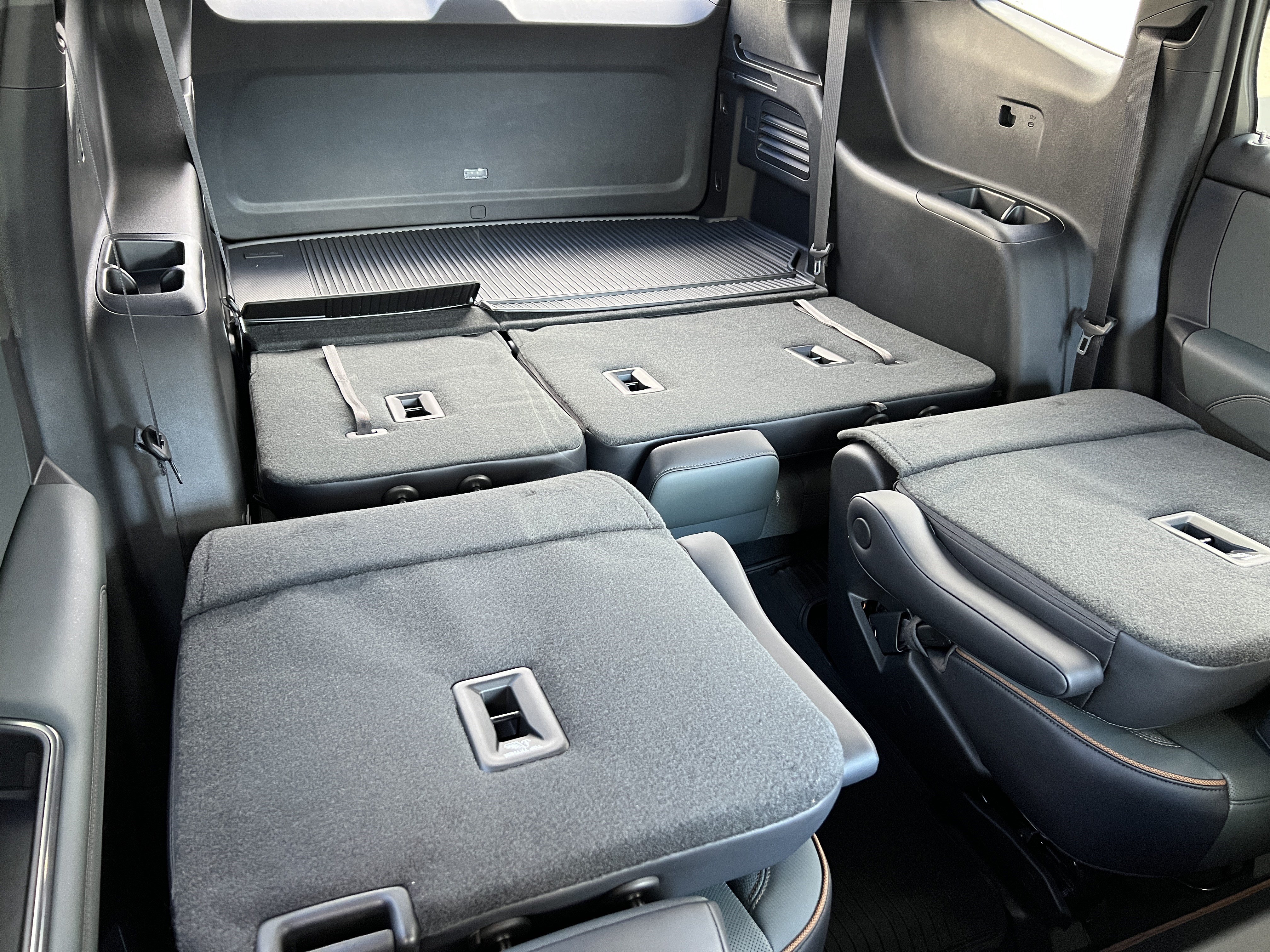 New 2026 GMC Acadia AT4 w/ Luxury Package AWD/4WD image 24