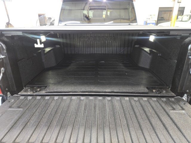 Used 2025 Toyota Tacoma SR5 AWD/4WD image 20