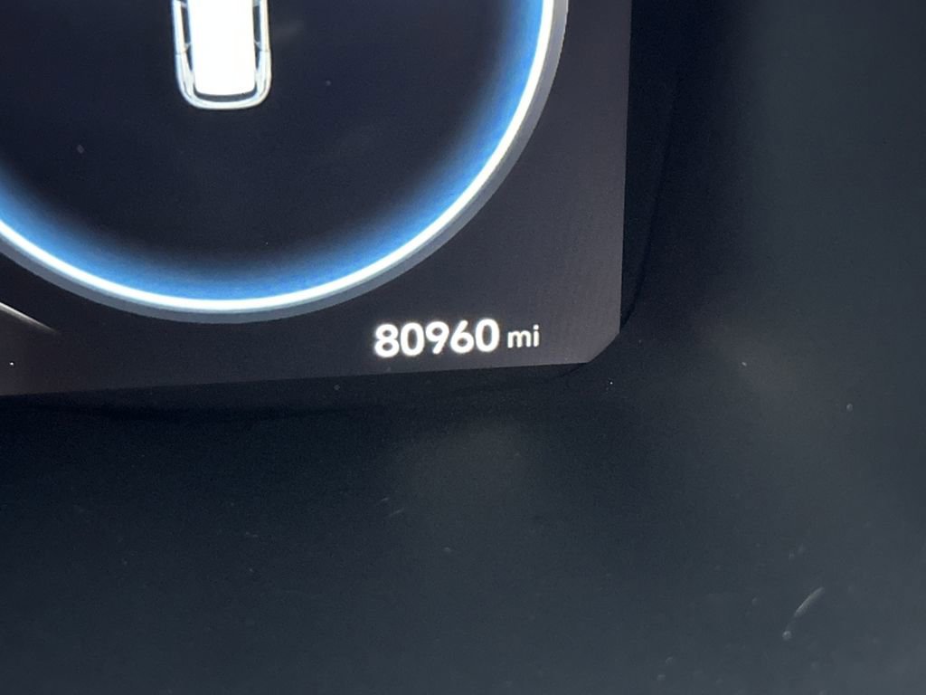 Used 2023 Hyundai Santa Fe Limited w/ Cargo Package image 11