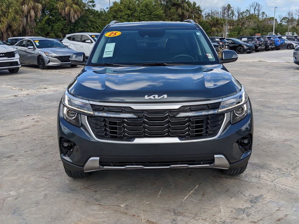 Certified 2025 Kia Seltos EX image 3
