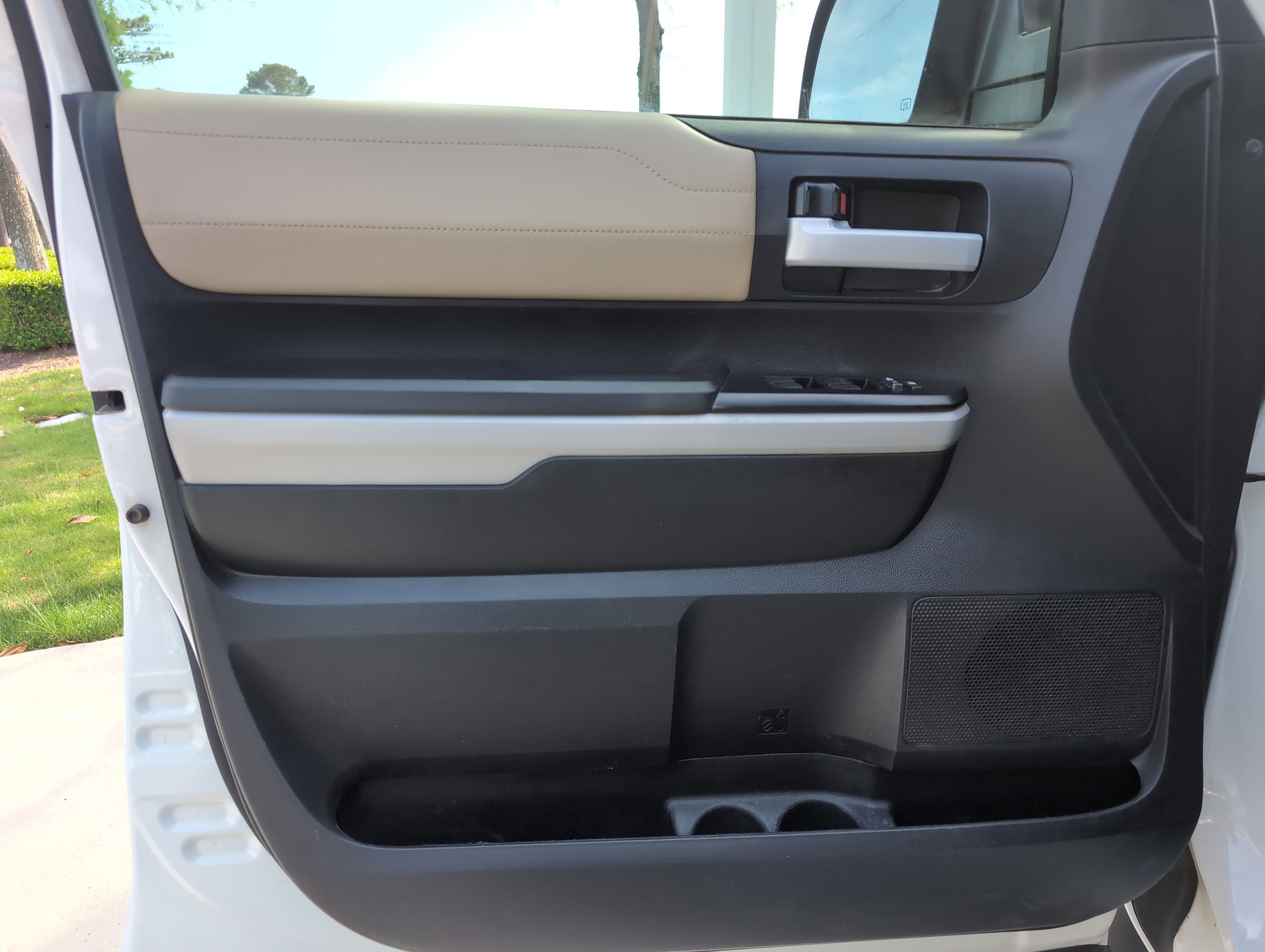 Used 2019 Toyota Tundra Limited w/ TRD Off Road Package AWD/4WD image 14