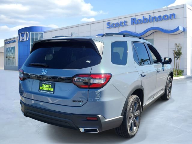 Certified 2025 Honda Pilot Sport image 4