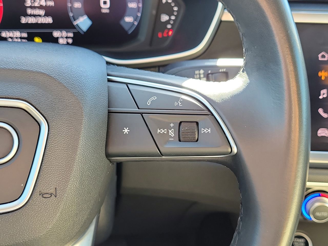 Used 2022 Audi Q3 2.0T Premium w/ Convenience Package image 33