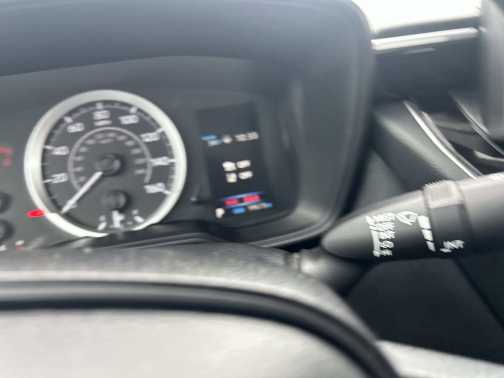 Used 2022 Toyota Corolla LE image 23