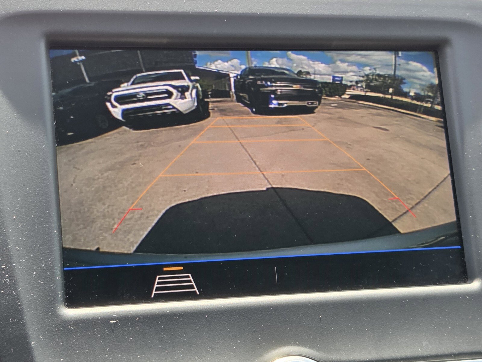 Used 2020 Chevrolet Equinox LT image 16