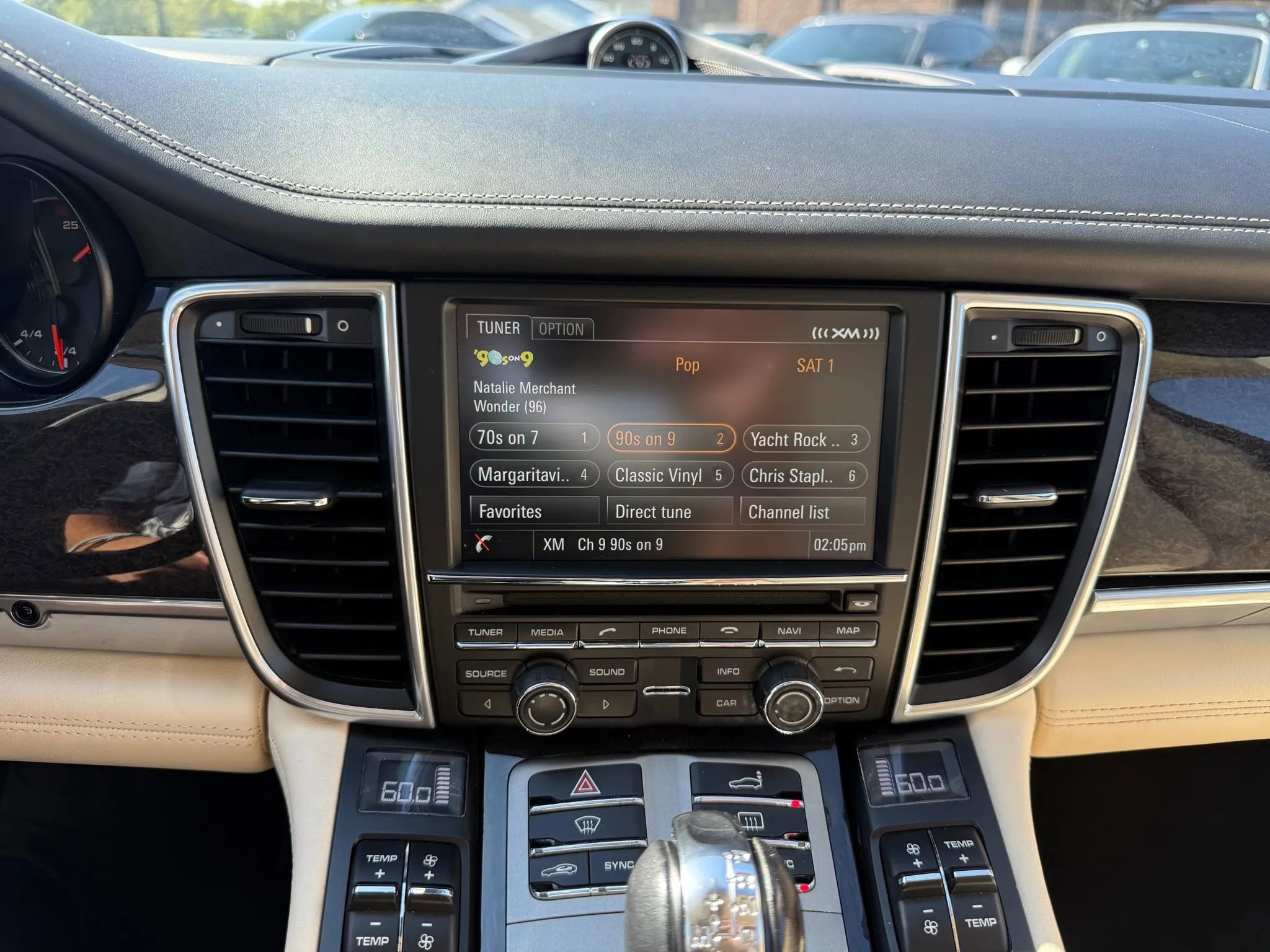 Used 2016 Porsche Panamera Turbo image 22