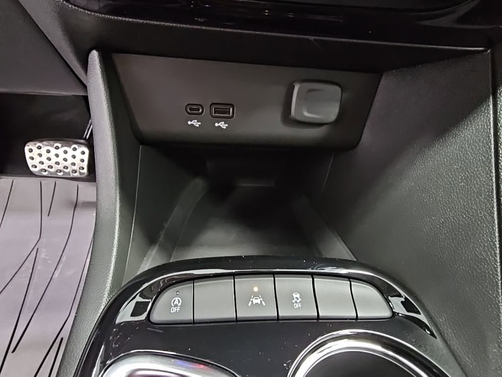 New 2026 Buick Encore GX Sport Touring image 18