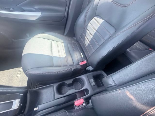 Certified 2019 Nissan Kicks SR w/ SR Premium Package FWD image 18