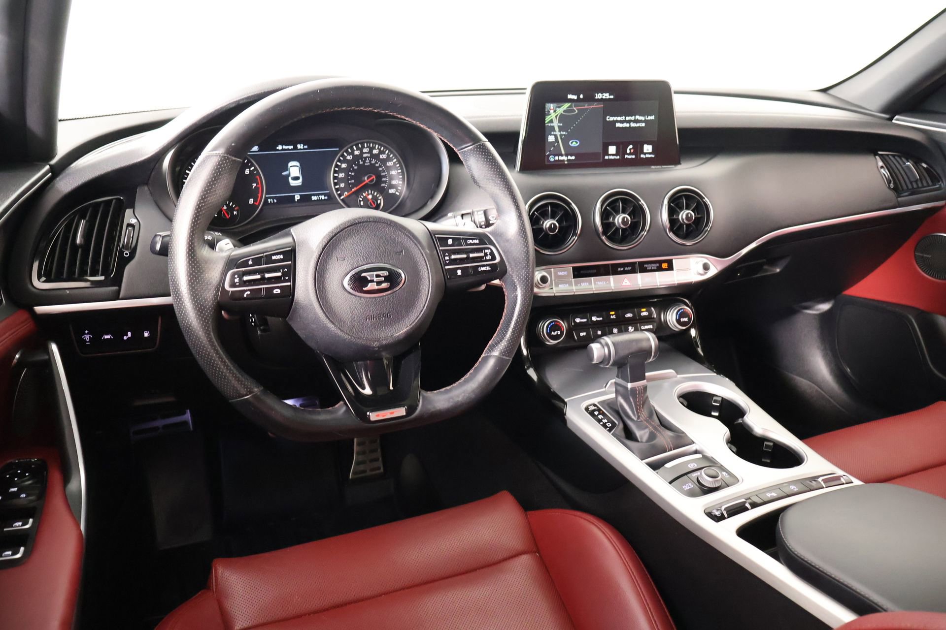 Used 2020 Kia Stinger GT1 RWD image 2