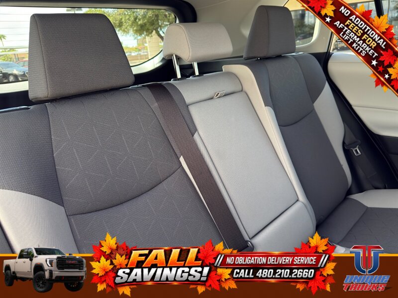 Used 2025 Toyota RAV4 XLE w/ Convenience Package AWD/4WD image 27