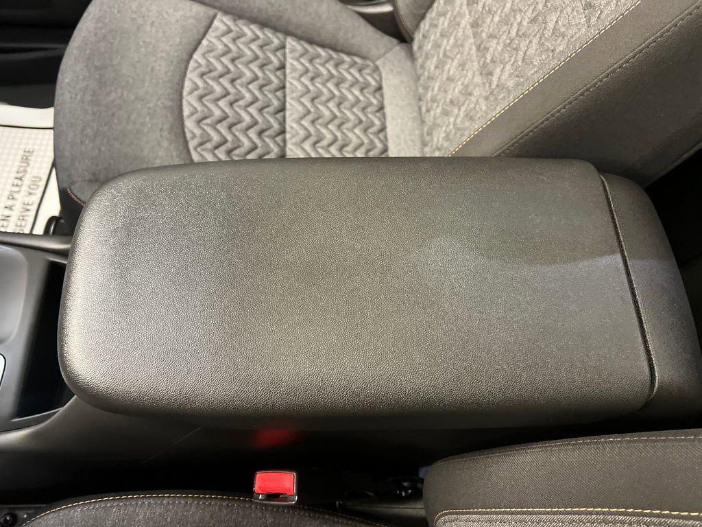 Used 2023 Chevrolet Equinox LT image 33