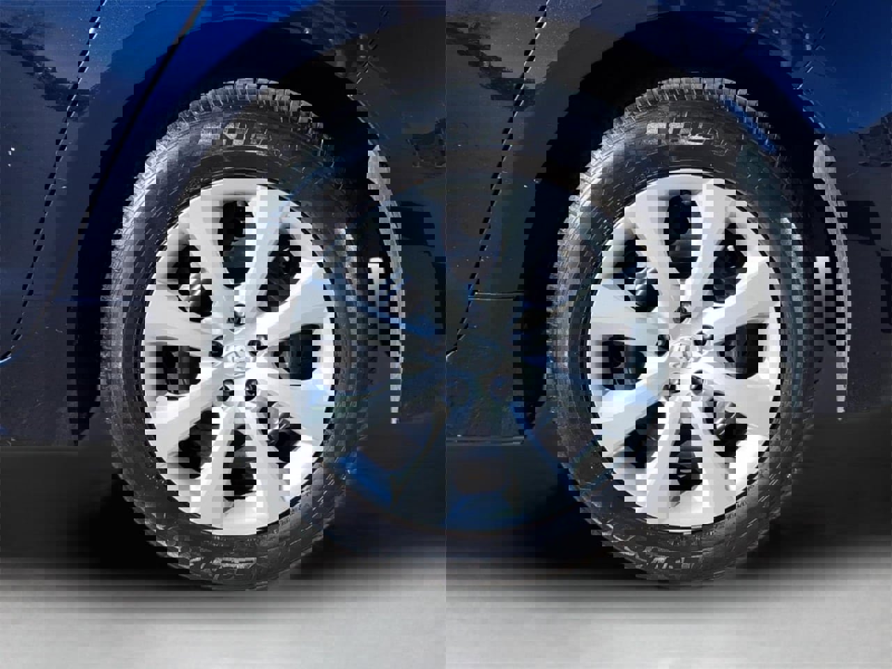 Used 2024 Toyota Corolla LE image 3