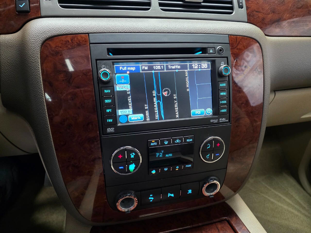 Used 2011 Chevrolet Suburban LTZ image 24