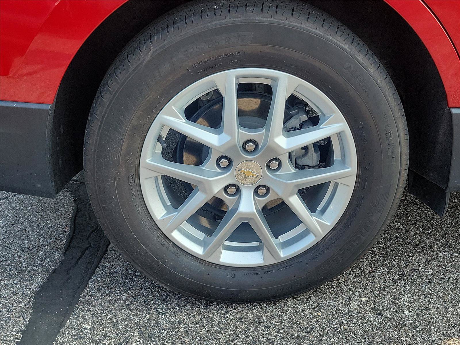 Used 2024 Chevrolet Equinox LT w/ LPO, Floor Liner Package FWD image 6