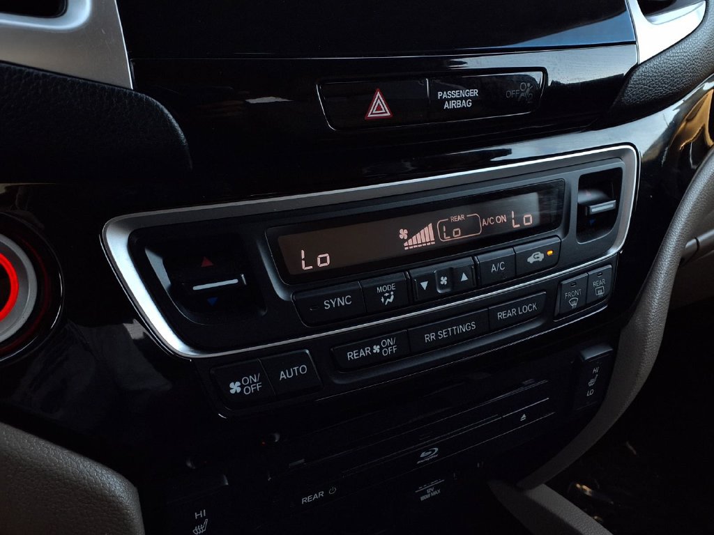 Used 2016 Honda Pilot Touring image 9